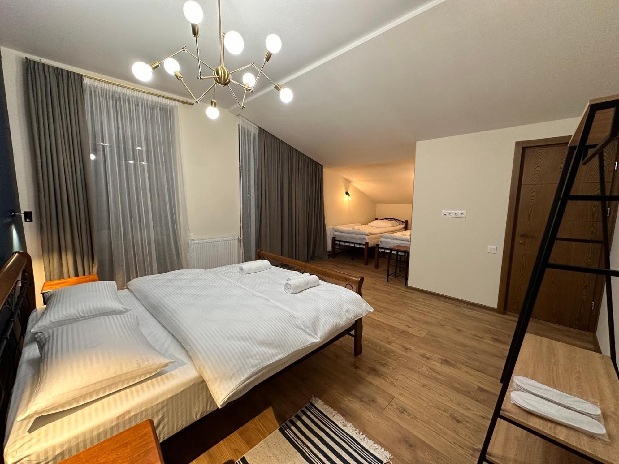 Hotel Mountime Kazbegi Bagian luar foto