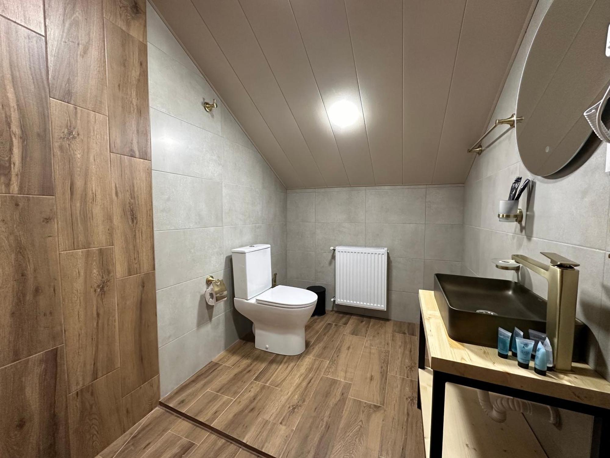 Hotel Mountime Kazbegi Bagian luar foto