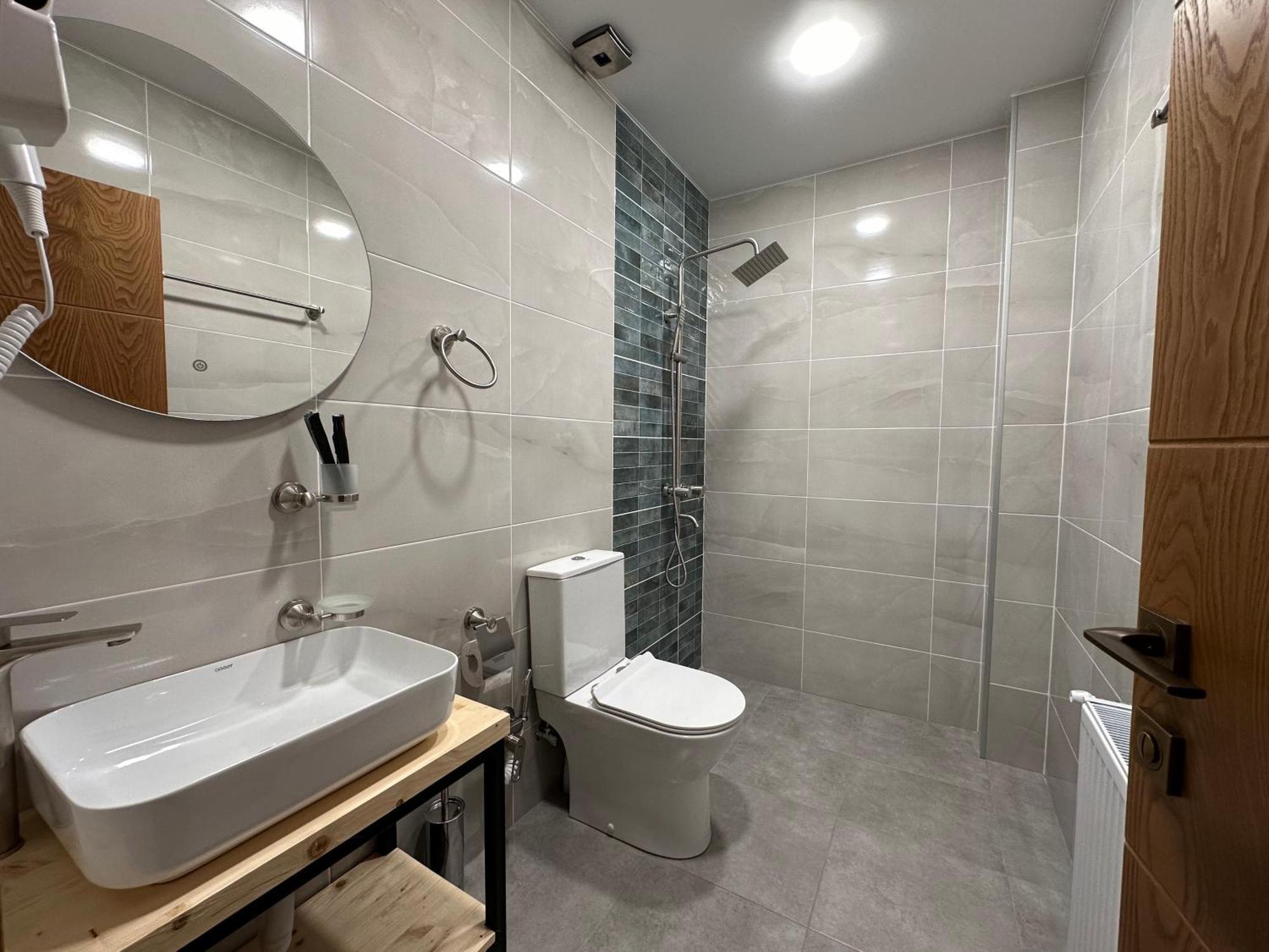 Hotel Mountime Kazbegi Bagian luar foto