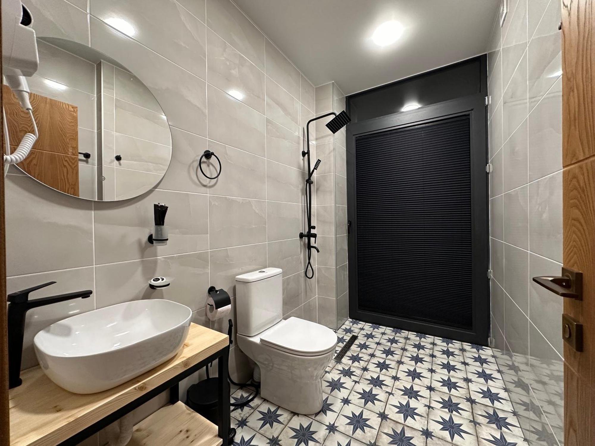 Hotel Mountime Kazbegi Bagian luar foto