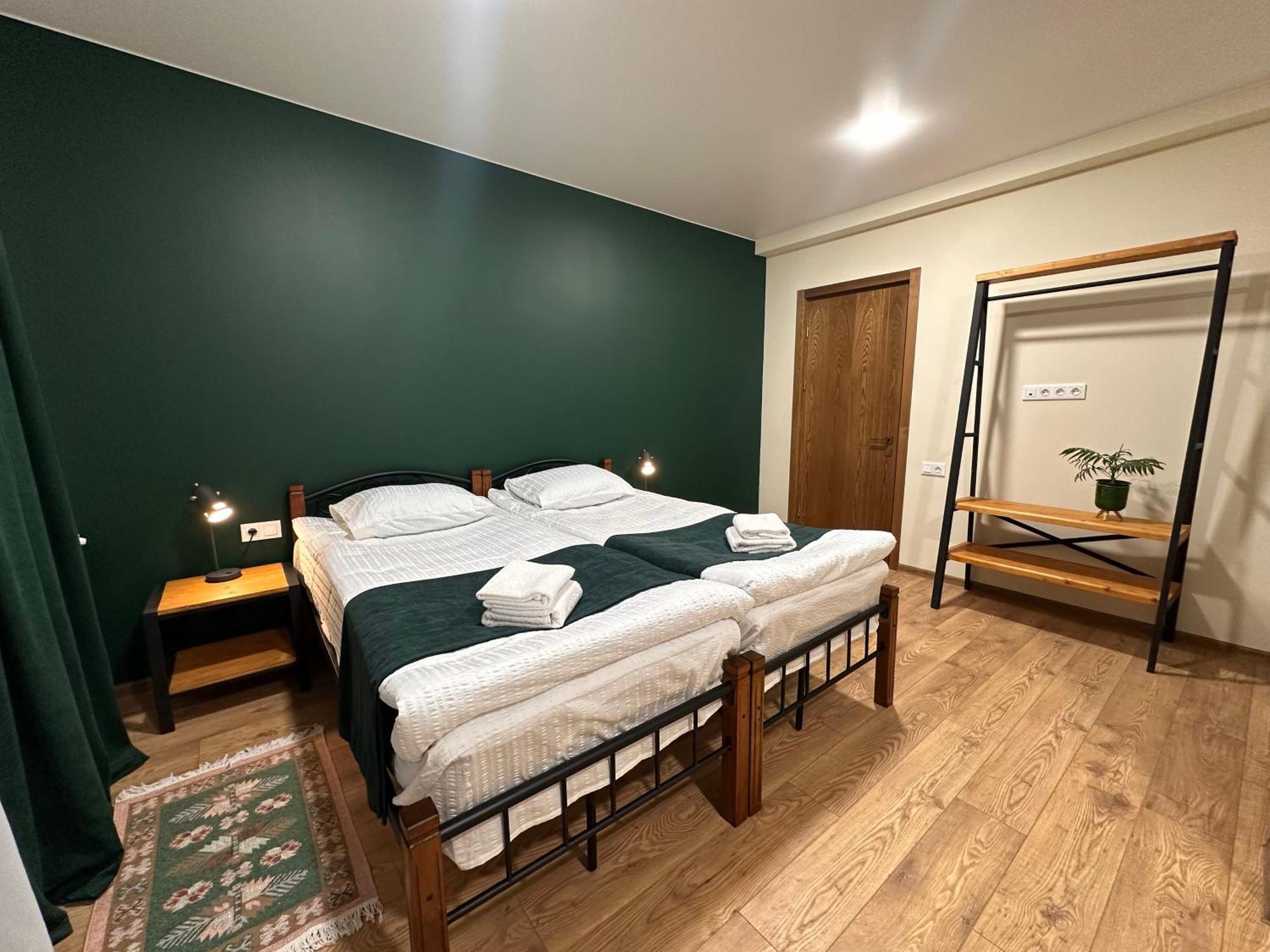 Hotel Mountime Kazbegi Bagian luar foto