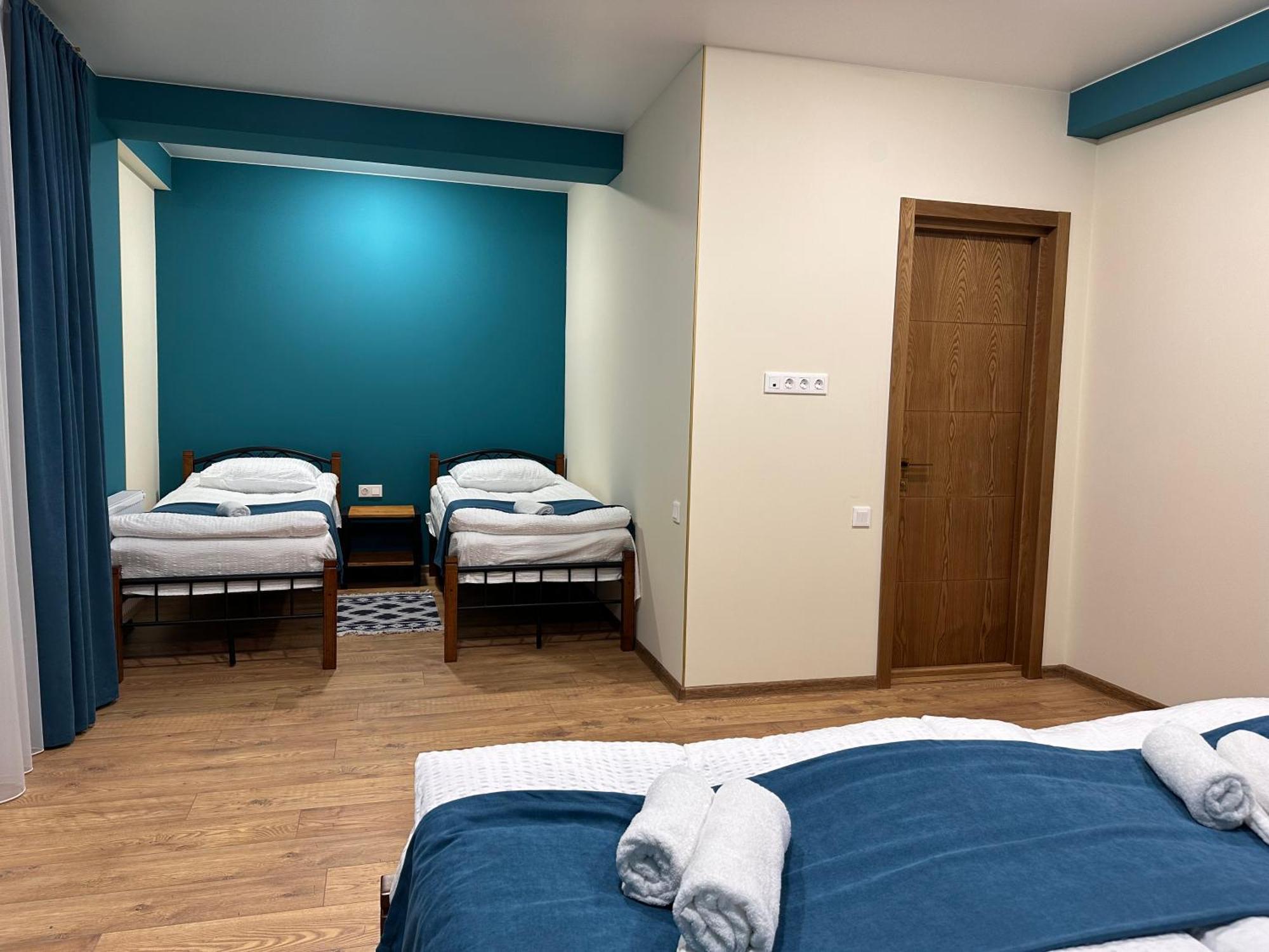 Hotel Mountime Kazbegi Bagian luar foto