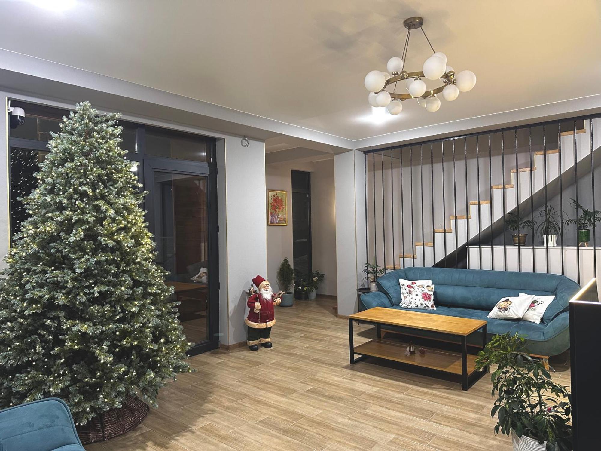Hotel Mountime Kazbegi Bagian luar foto